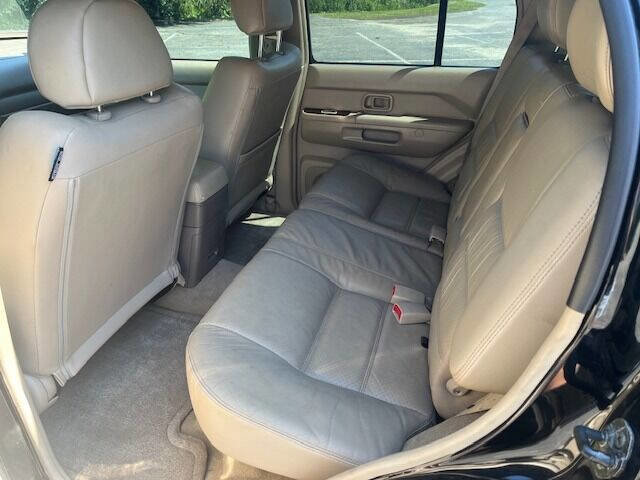Used 2002 Nissan Pathfinder LE image 10