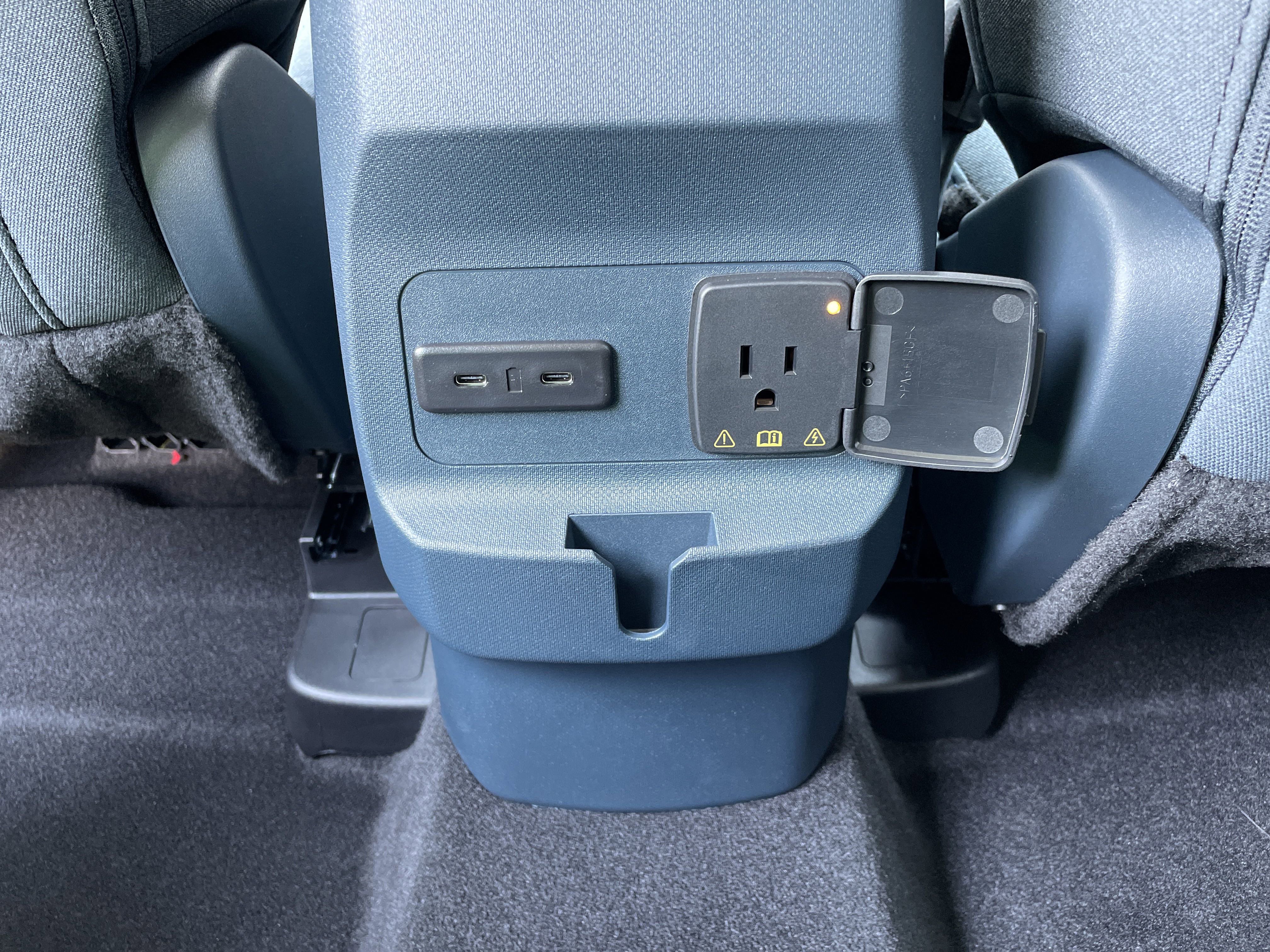 New 2025 Ford Maverick XLT w/ XLT Luxury Package image 37