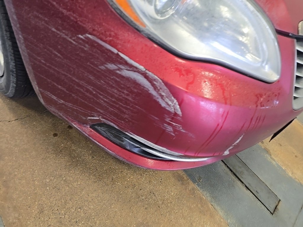 Used 2011 Chrysler 200 LX image 10