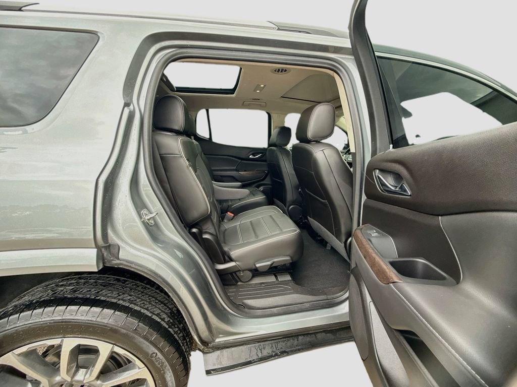 Used 2023 GMC Acadia Denali w/ Denali Ultimate Package FWD image 29