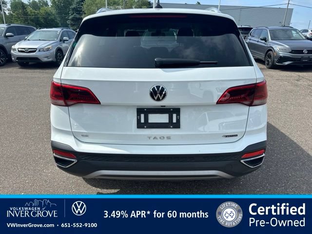 Certified 2022 Volkswagen Taos SE w/ IQ.Drive SE Package AWD/4WD image 4