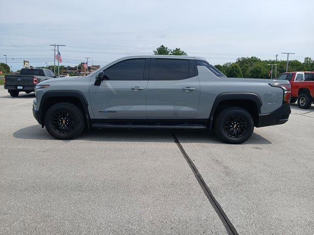 New 2025 Chevrolet Silverado EV LT AWD/4WD image 2