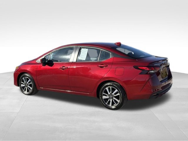 Used 2025 Nissan Versa SV FWD image 3