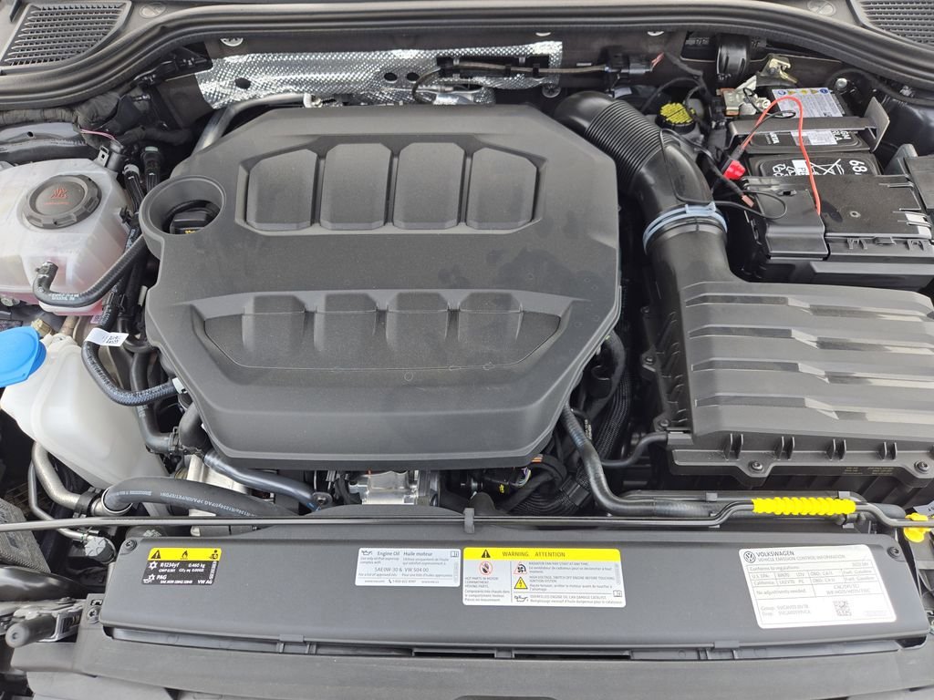 Used 2025 Volkswagen Golf w/ Euro Style Package AWD/4WD image 31