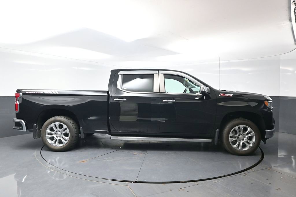 Used 2024 Chevrolet Silverado 1500 LTZ w/ Technology Package AWD/4WD image 4