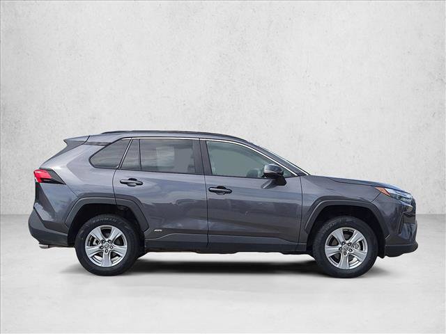 Used 2025 Toyota RAV4 XLE AWD/4WD image 4
