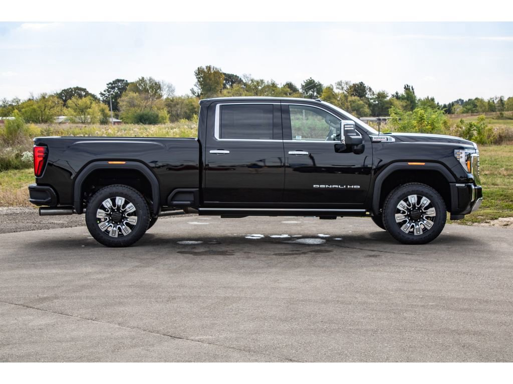 New 2026 GMC Sierra 2500 Denali w/ Denali Reserve Package image 2