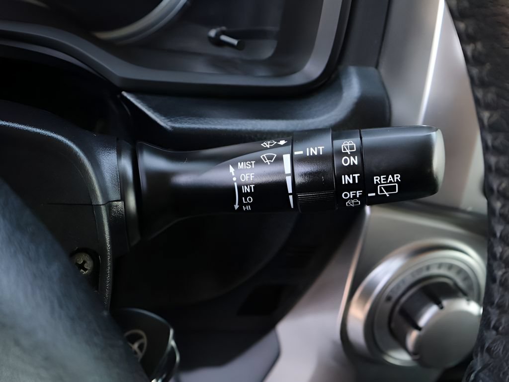 Used 2019 Toyota 4Runner SR5 AWD/4WD image 34
