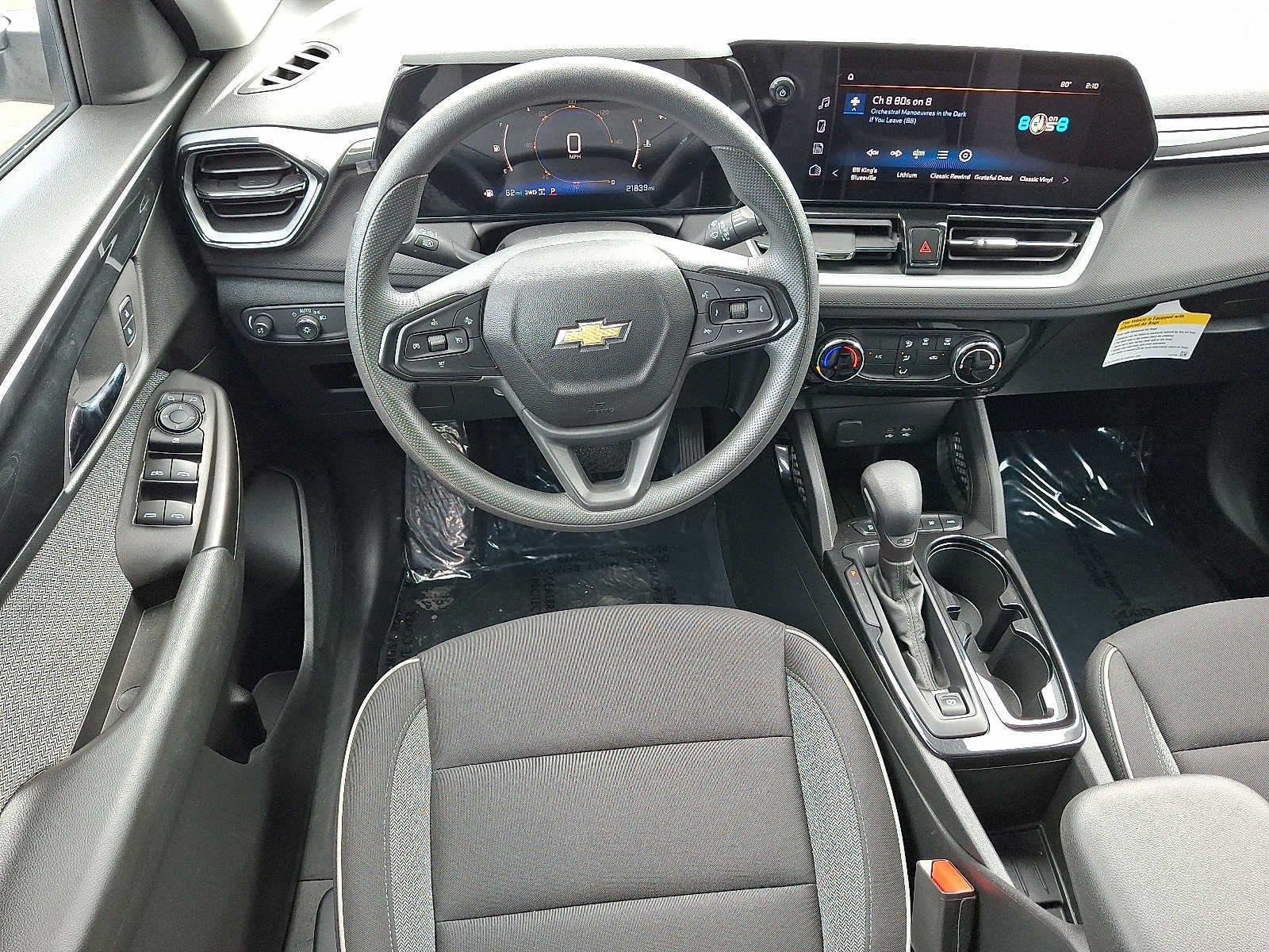 Used 2024 Chevrolet TrailBlazer LT w/ Driver Confidence Package AWD/4WD image 11