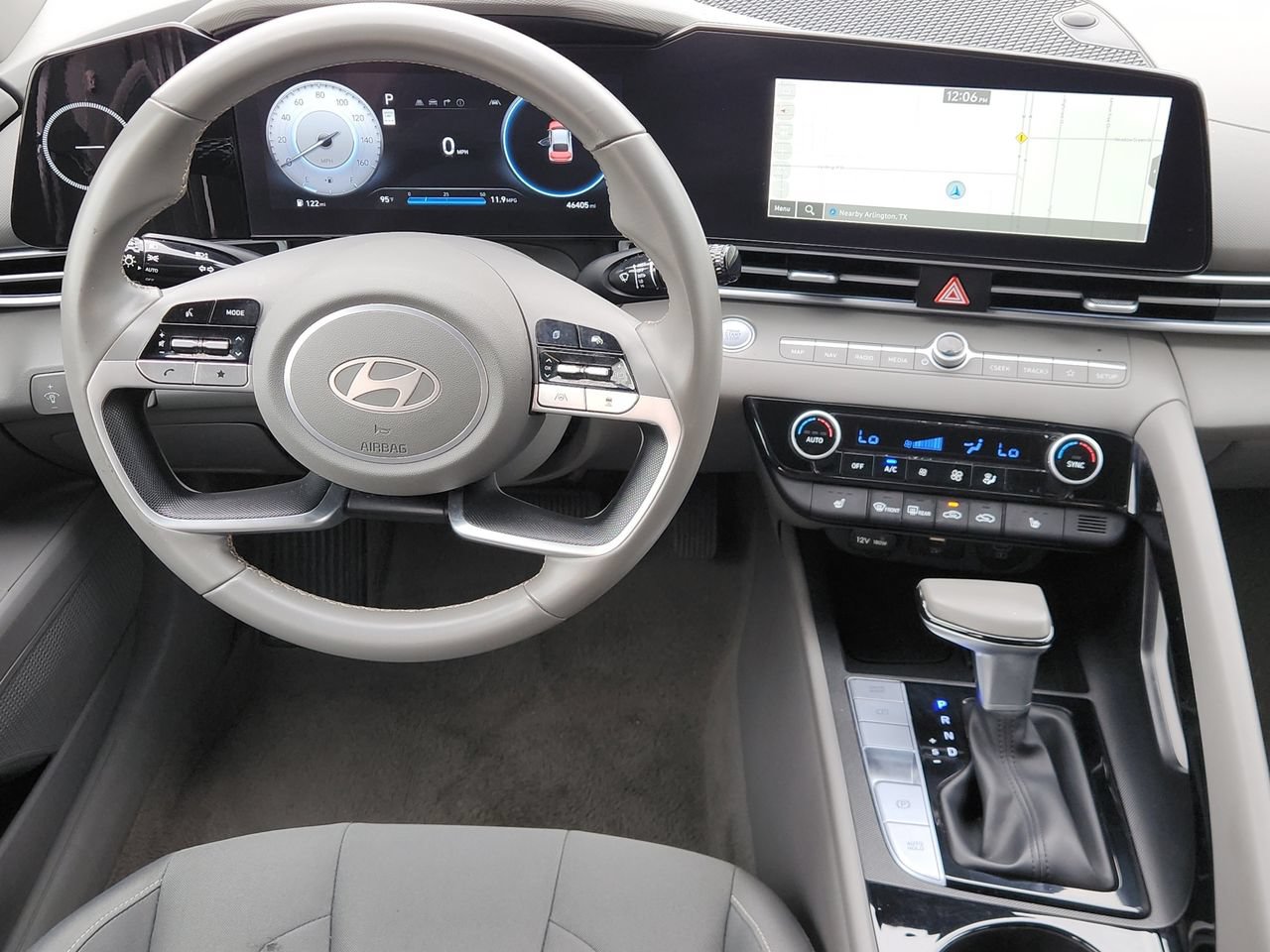 Used 2025 Hyundai Elantra SEL FWD image 24