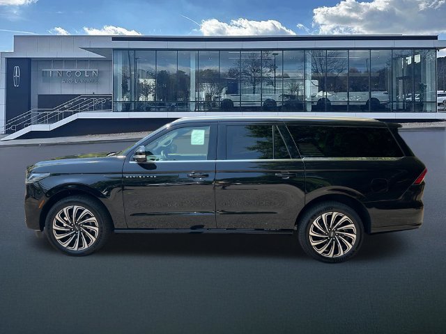 New 2027 Lincoln Navigator L Black Label AWD/4WD image 4