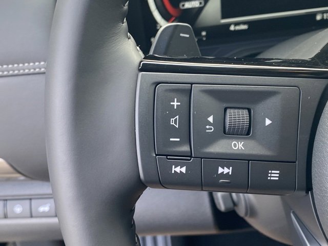 New 2025 Nissan Pathfinder Platinum w/ Black Appearance Package image 18