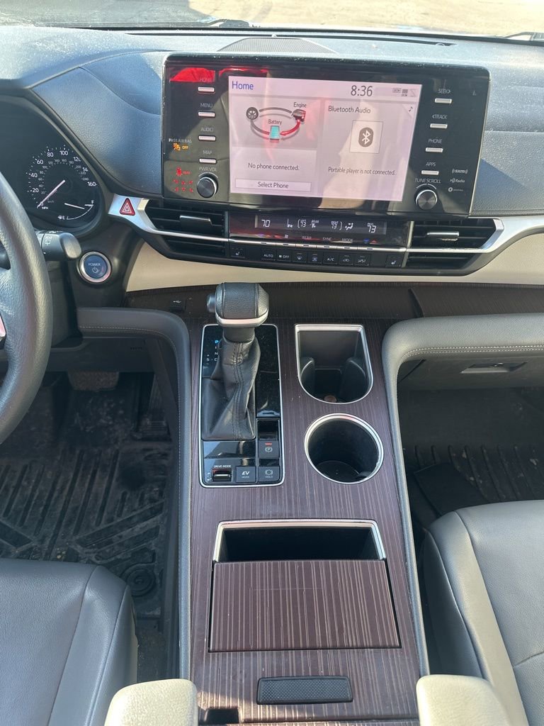 Used 2021 Toyota Sienna XLE image 18