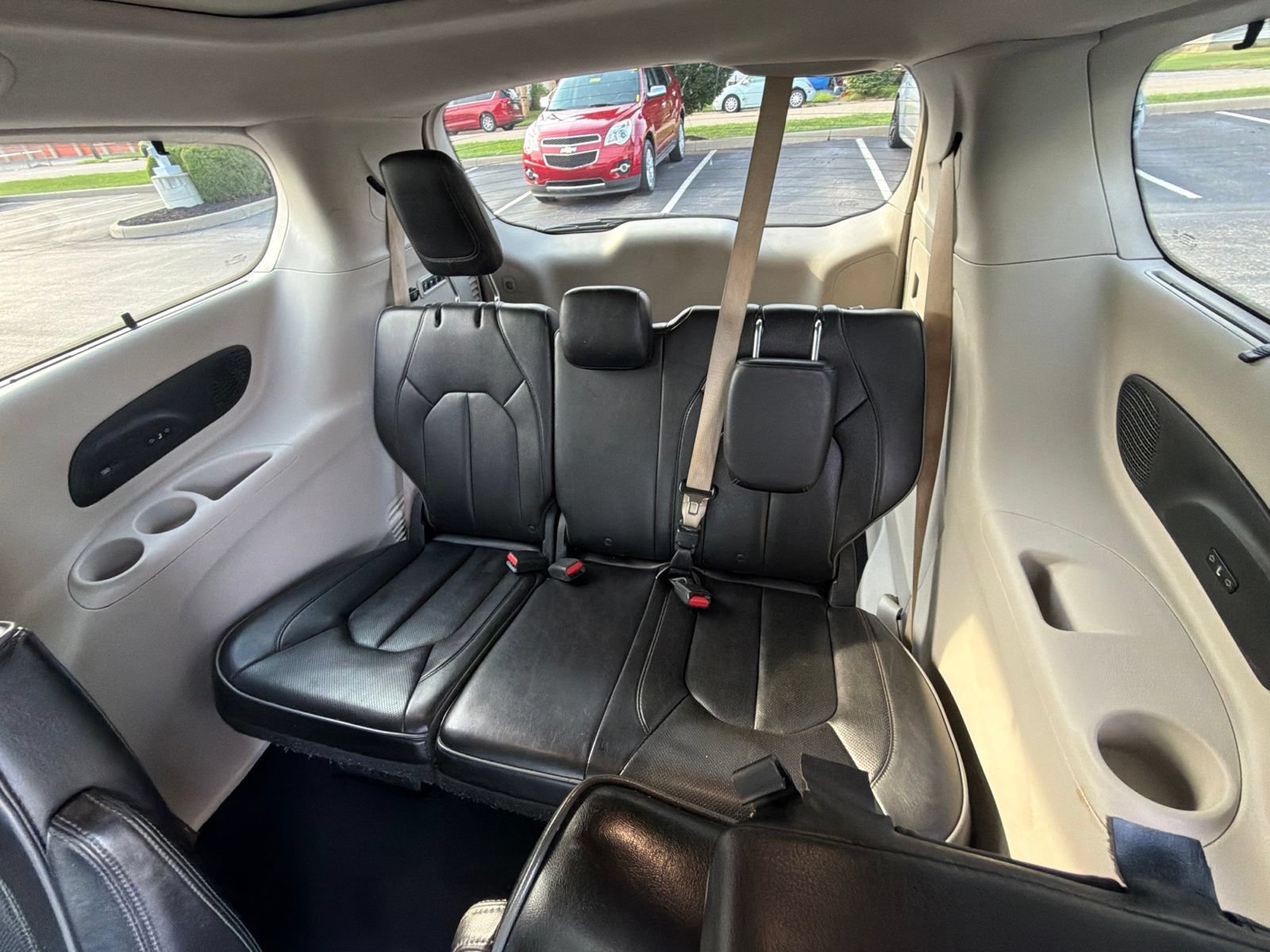 Used 2018 Chrysler Pacifica Limited FWD image 22