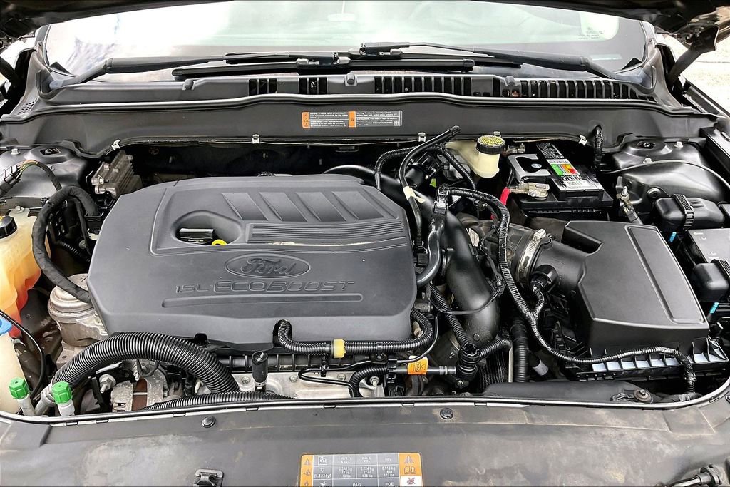 Used 2017 Ford Fusion SE w/ Fusion SE Technology Package FWD image 30