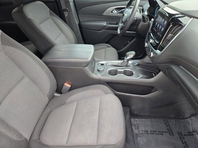 Used 2022 Chevrolet Traverse LT image 13
