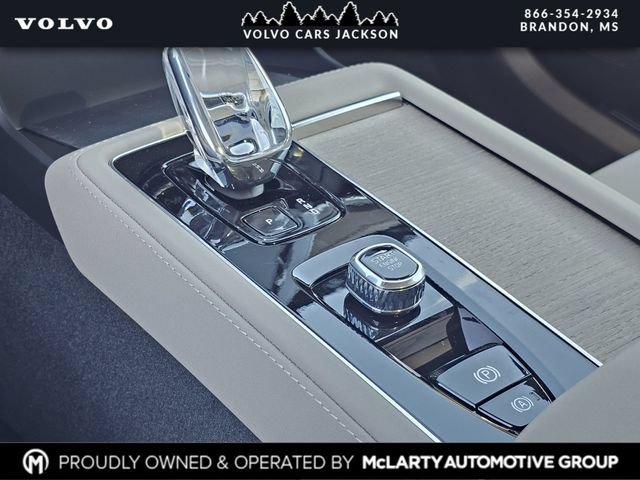 Certified 2026 Volvo XC90 B6 Plus w/ Protection Package Premier AWD/4WD image 23