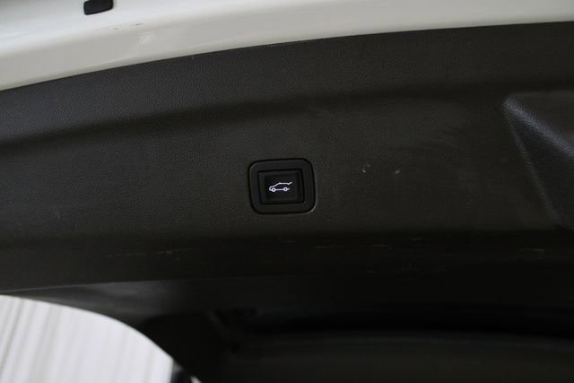 Used 2021 GMC Yukon XL SLT w/ SLT Premium Package AWD/4WD image 35