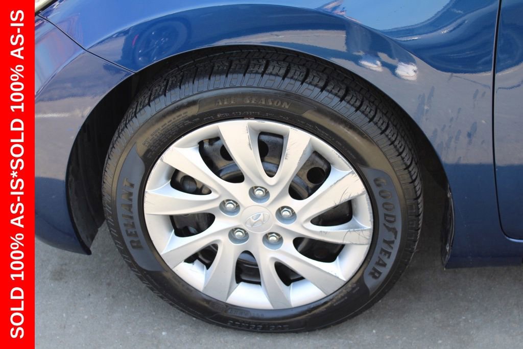 Used 2013 Hyundai Elantra GLS image 11