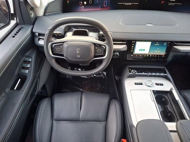 New 2025 Lincoln Navigator Reserve image 12