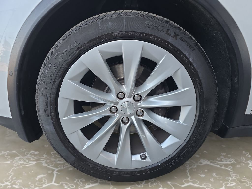 Used 2017 Tesla Model X 90D image 14