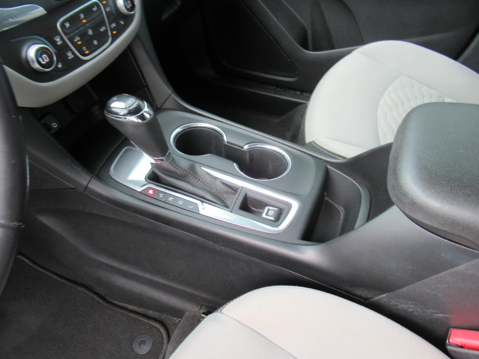 Used 2018 Chevrolet Equinox LT FWD image 17