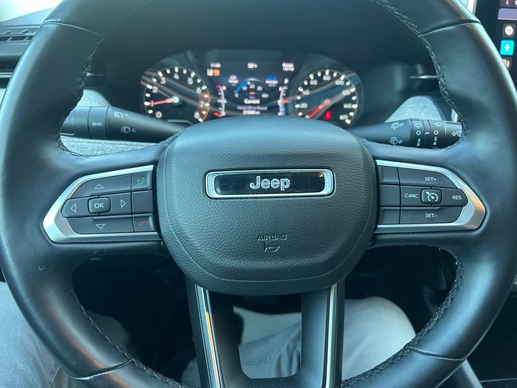 Used 2022 Jeep Compass Latitude image 21