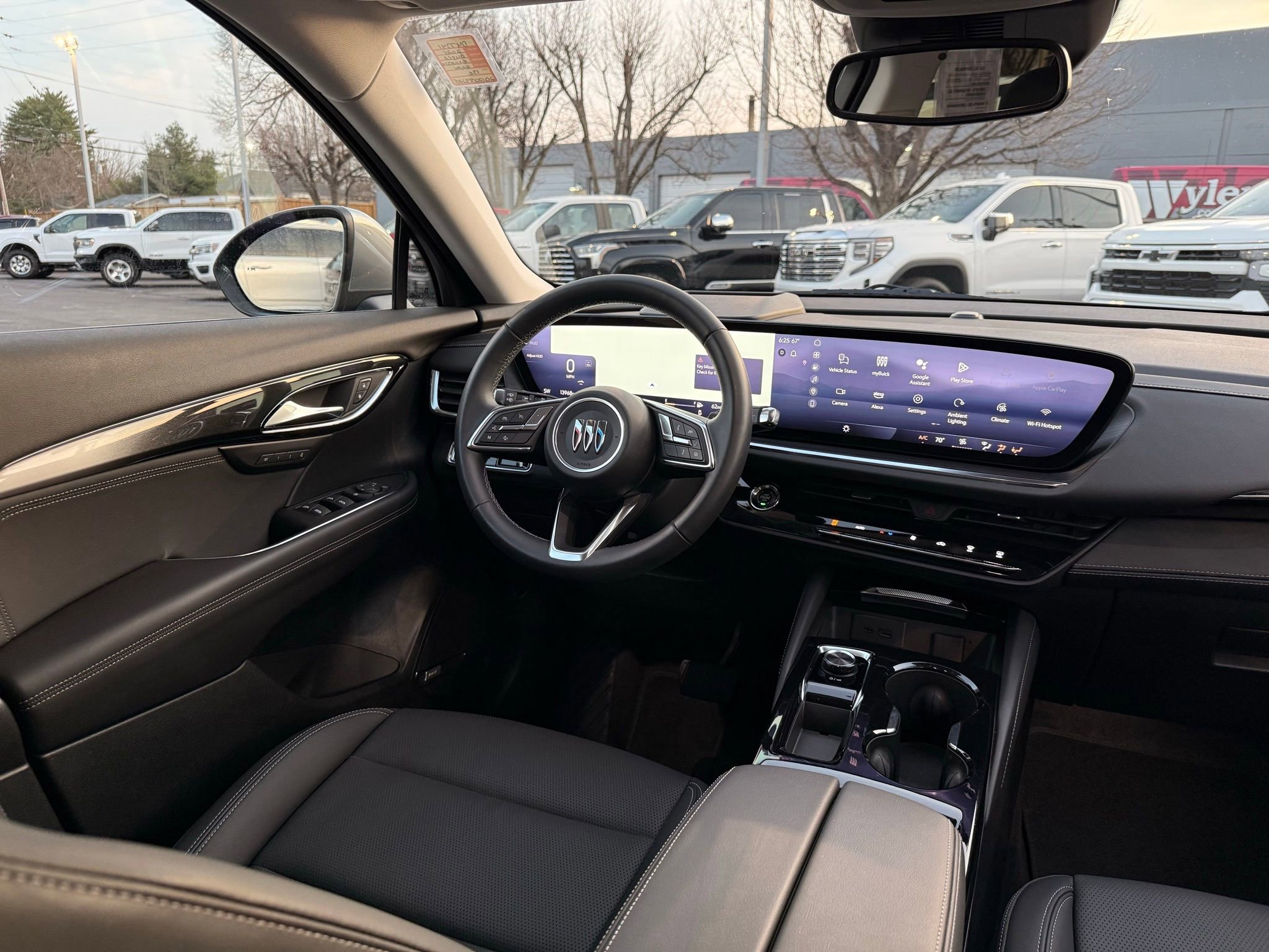 Used 2025 Buick Envision Preferred image 27