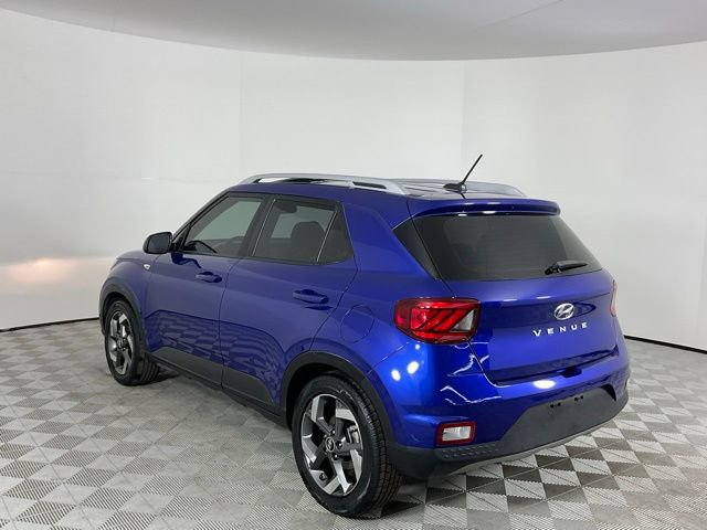 Used 2023 Hyundai Venue SEL image 7