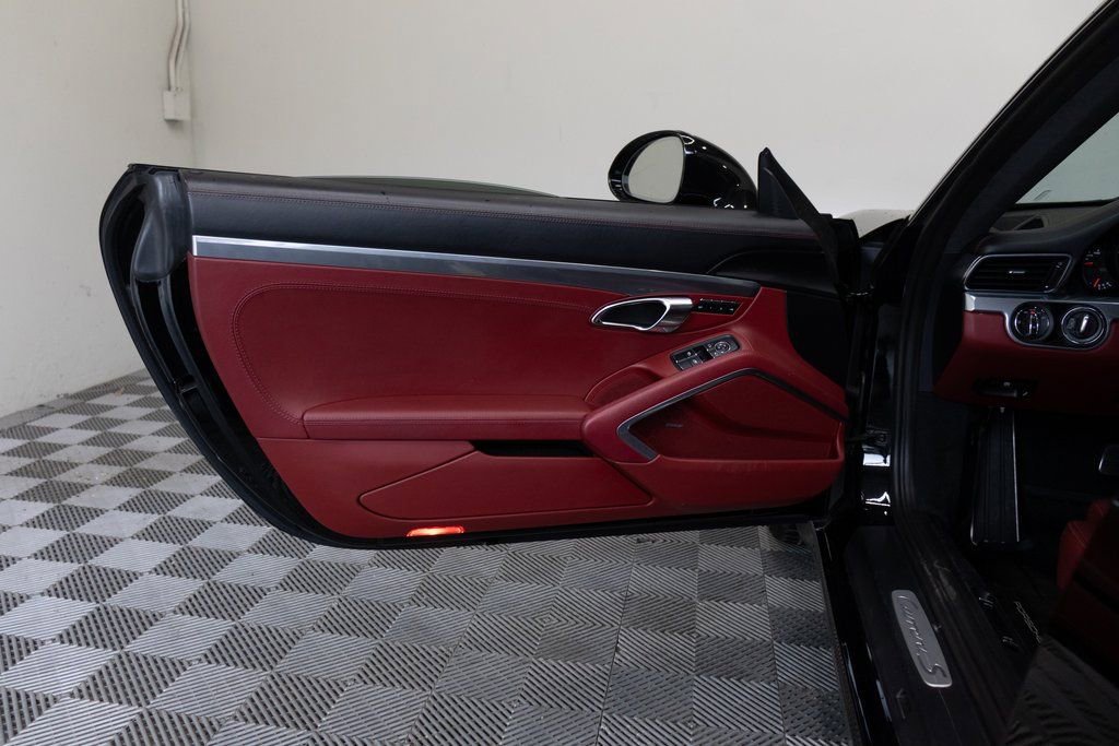 Used 2017 Porsche 911 Carrera S image 18