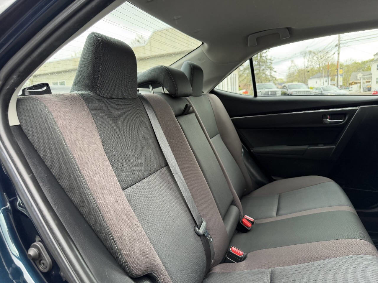 Used 2018 Toyota Corolla LE w/ LE Premium Package w/Moonroof FWD image 24