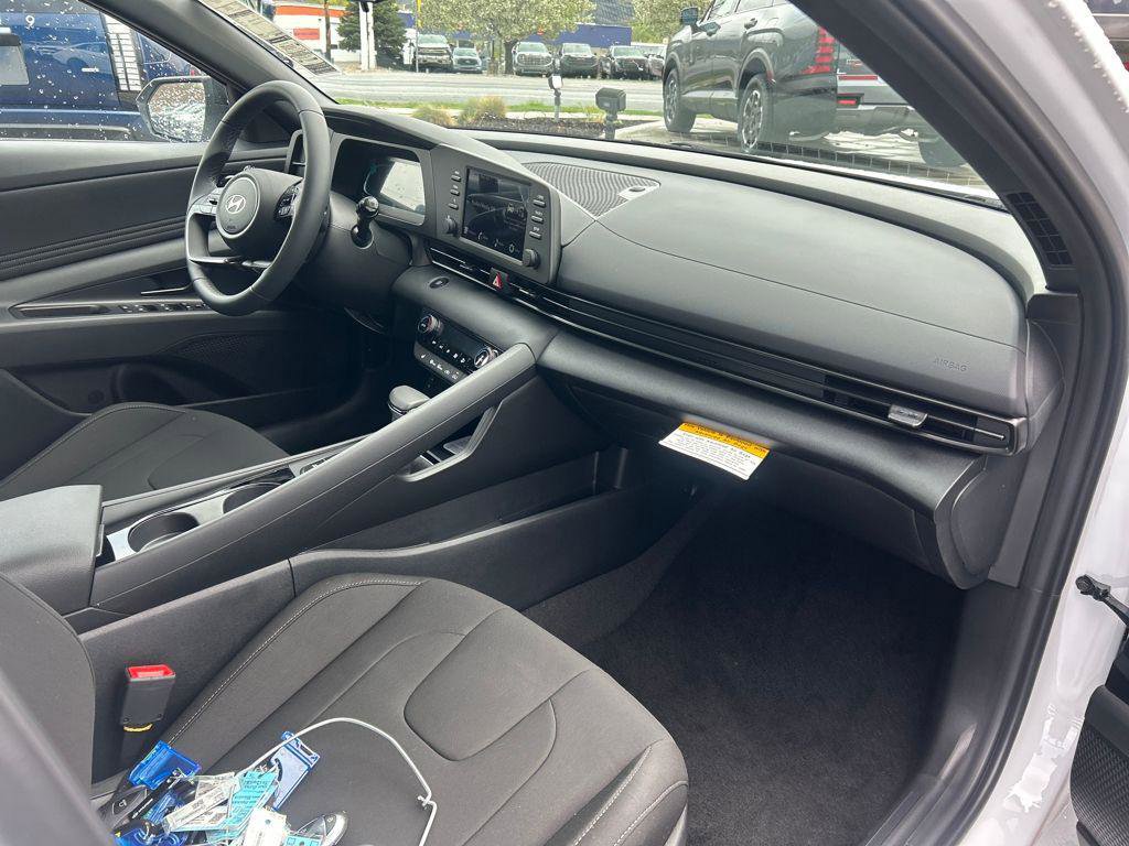New 2026 Hyundai Elantra SEL Sport Premium image 13