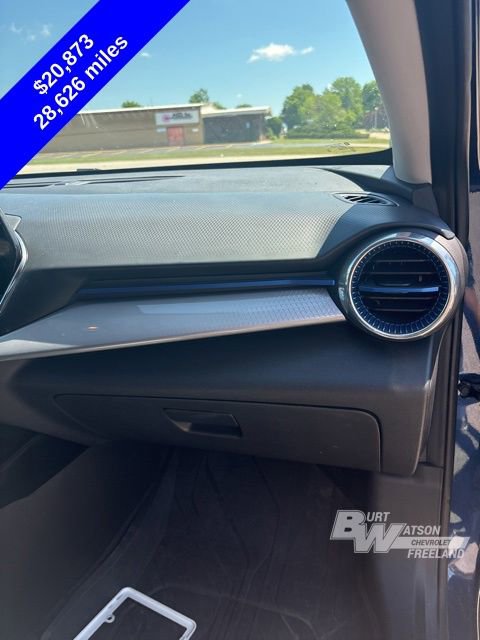 Used 2024 Chevrolet Trax LT w/ Sunroof Package FWD image 29
