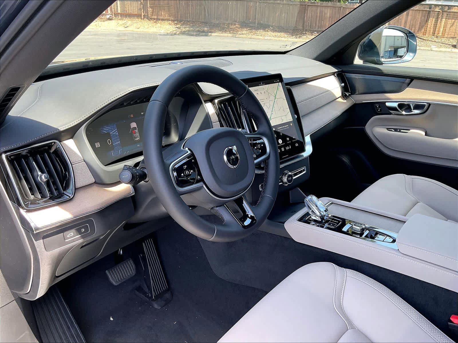 New 2026 Volvo XC90 T8 Plus w/ Protection Package AWD/4WD image 8