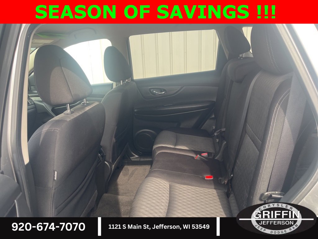 Used 2018 Nissan Rogue SV image 8