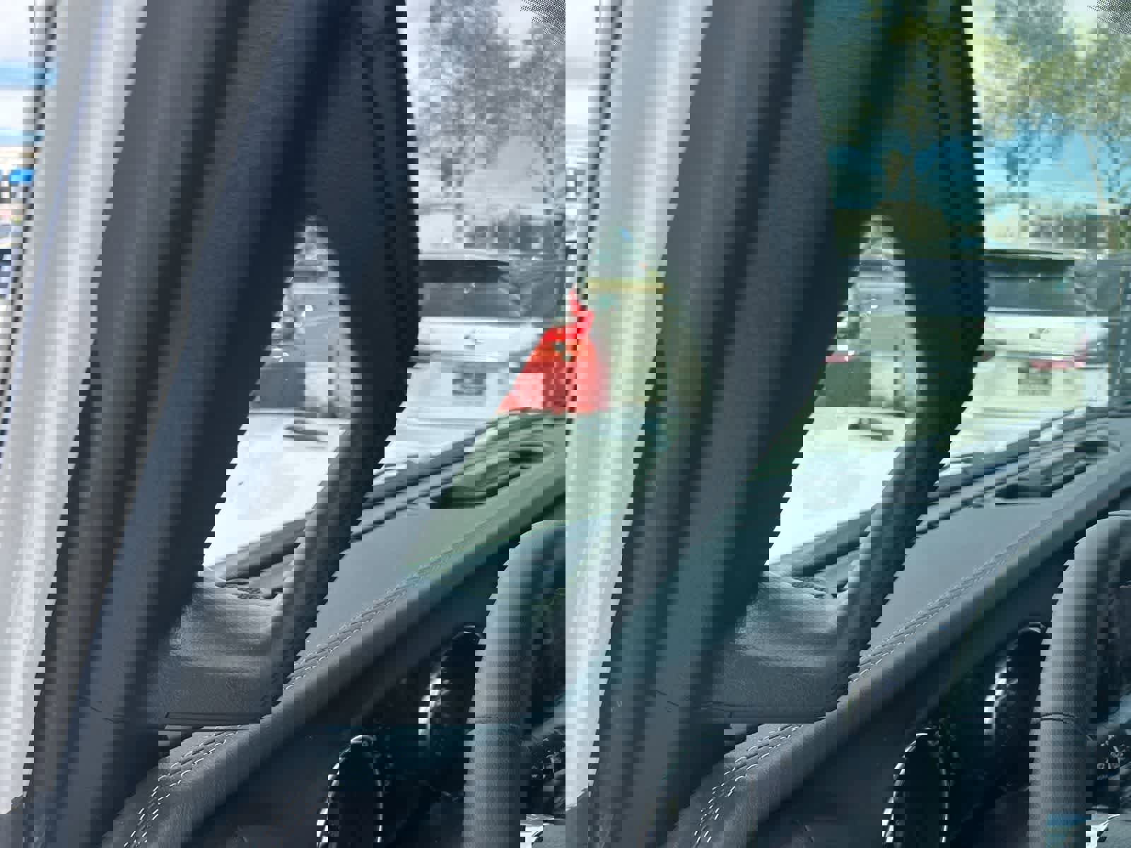 Used 2023 Jeep Wrangler Sahara image 31