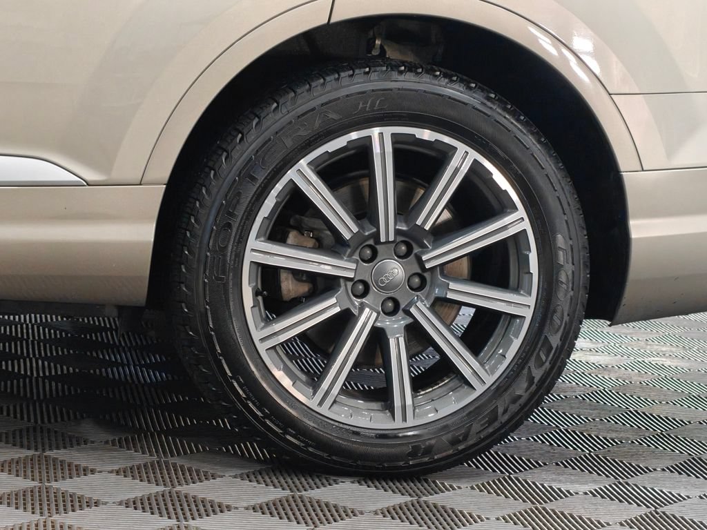 Used 2017 Audi Q7 3.0T Prestige AWD/4WD image 75