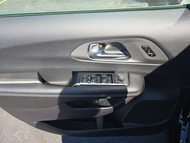 New 2027 Chrysler Pacifica Select AWD/4WD image 10
