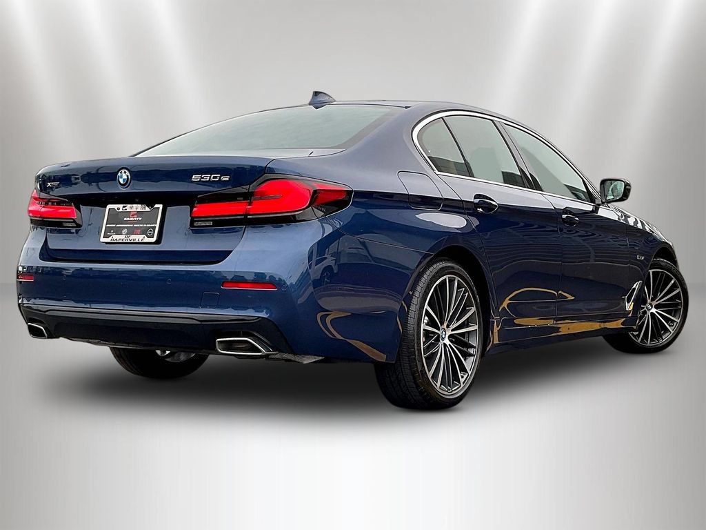 Used 2023 BMW 530e xDrive w/ Premium Package AWD/4WD image 6