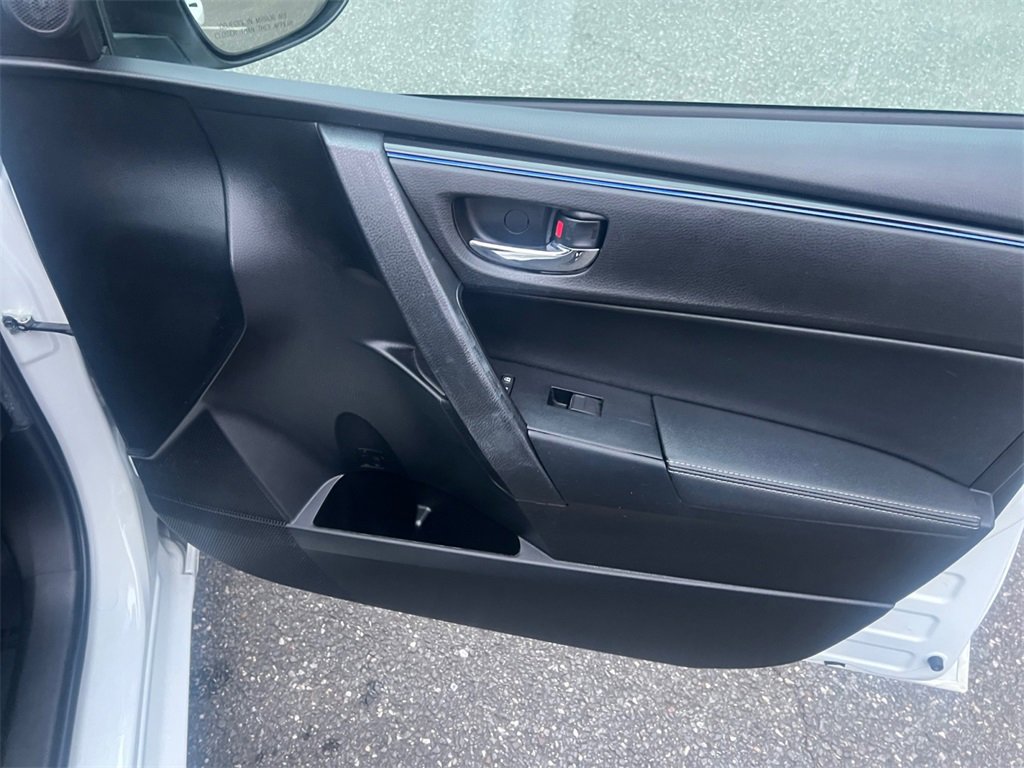 Used 2019 Toyota Corolla SE image 17