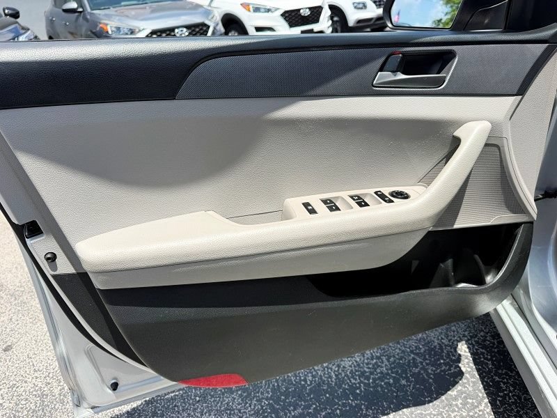 Used 2019 Hyundai Sonata SE FWD image 30
