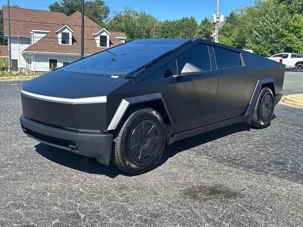 Used 2025 Tesla Cybertruck AWD Crew Cab image 3