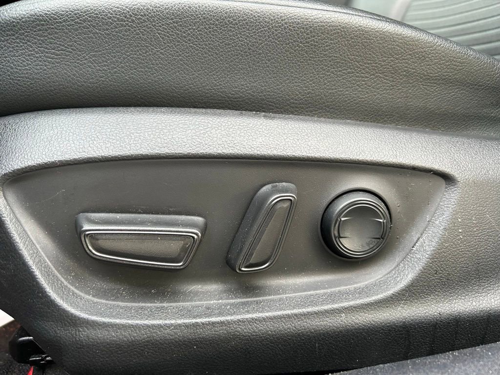 Used 2022 Toyota Camry TRD w/ TRD Package w/JBL Audio image 16