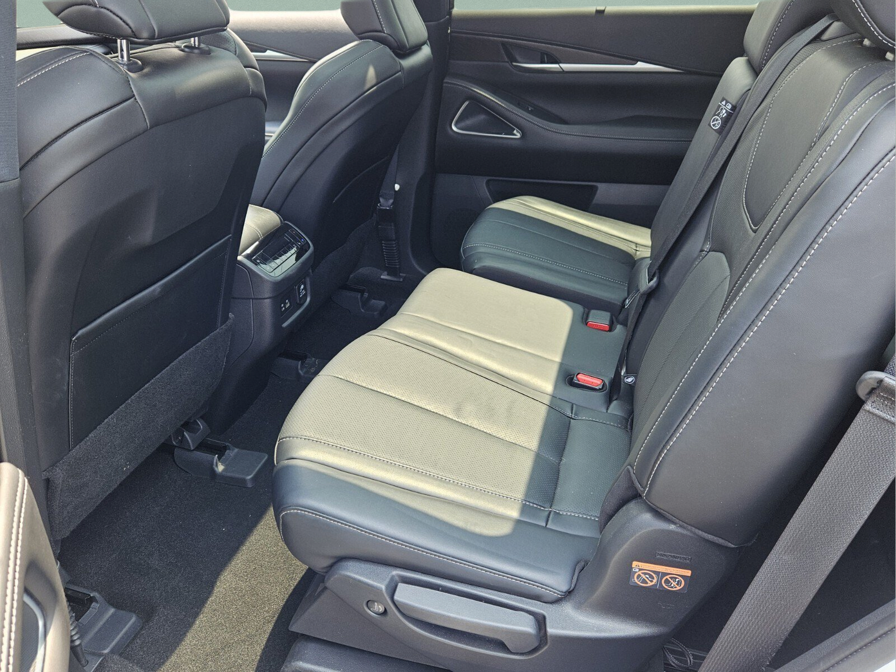 Used 2023 INFINITI QX60 Sensory w/ Vision Package AWD/4WD image 10