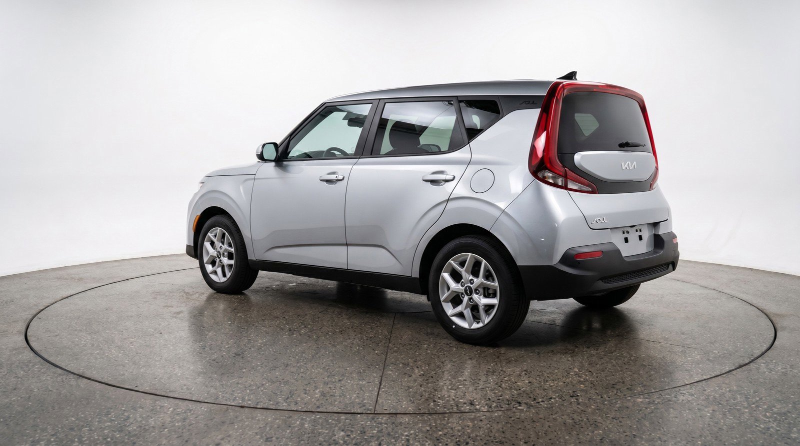 Used 2025 Kia Soul LX w/ LX Technology Package FWD image 6