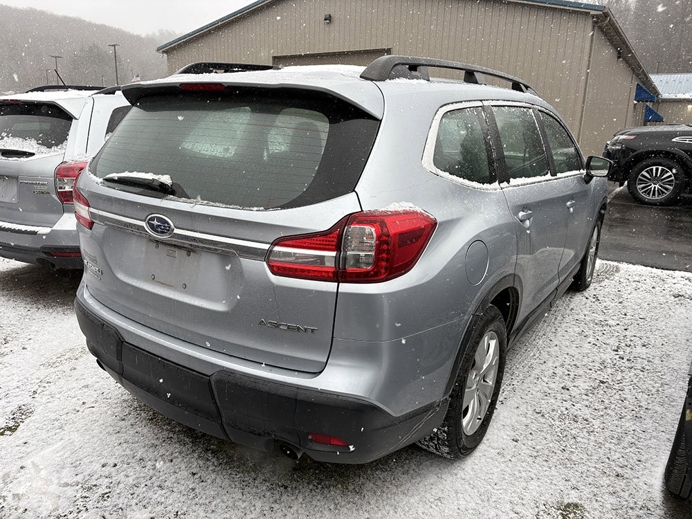 Used 2019 Subaru Ascent 8-Passenger image 3