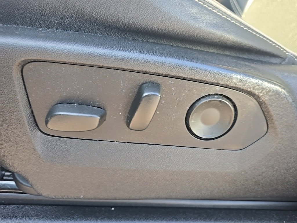 Used 2021 Chevrolet Tahoe Premier w/ Premium Package image 20