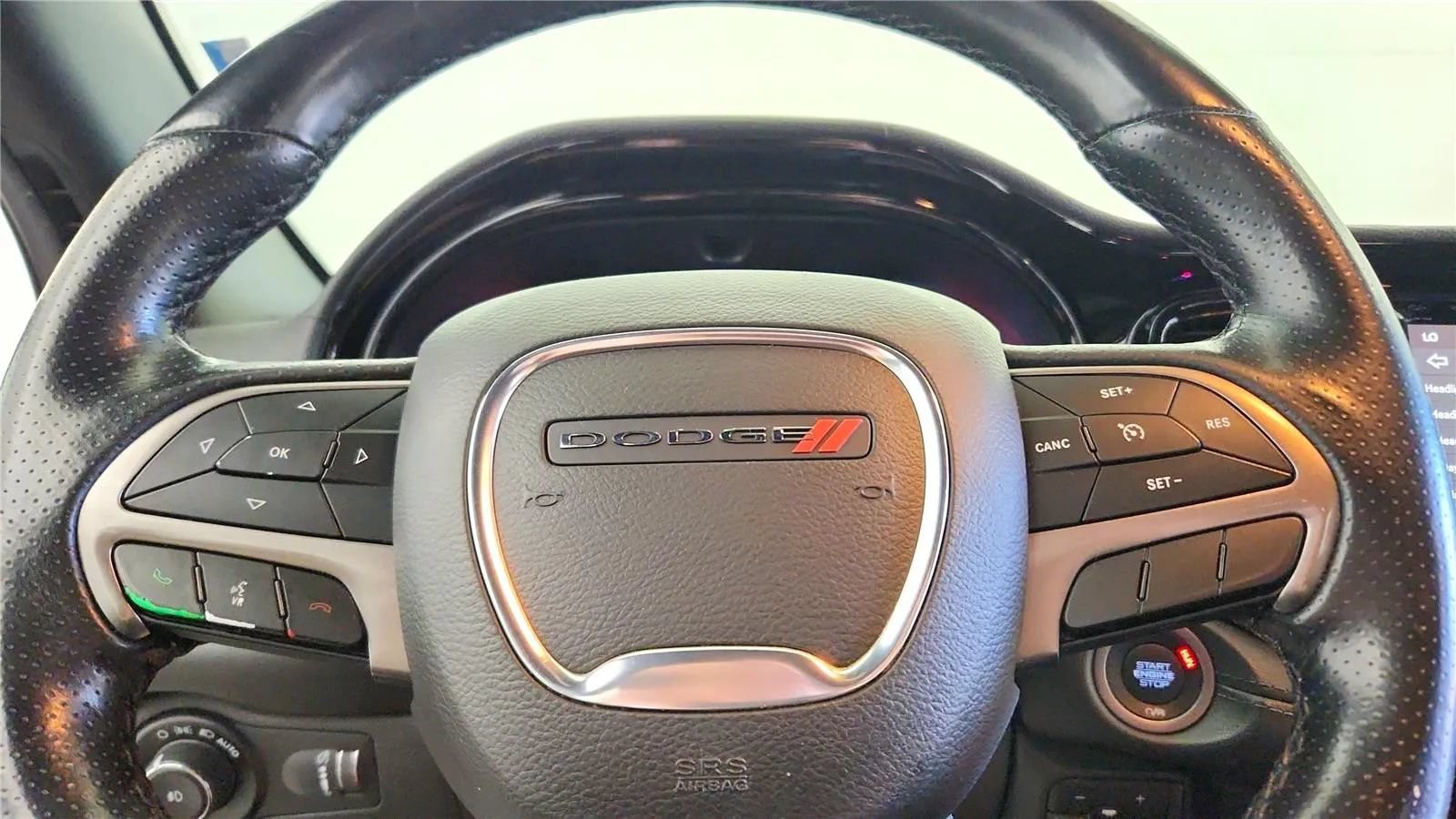 Used 2021 Dodge Durango SXT AWD/4WD image 25