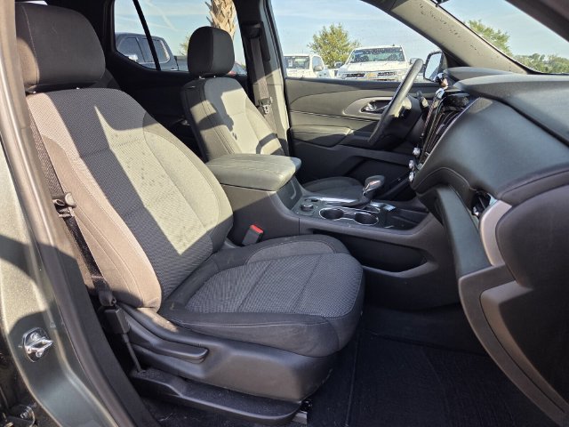 Certified 2022 Chevrolet Traverse LT FWD image 16
