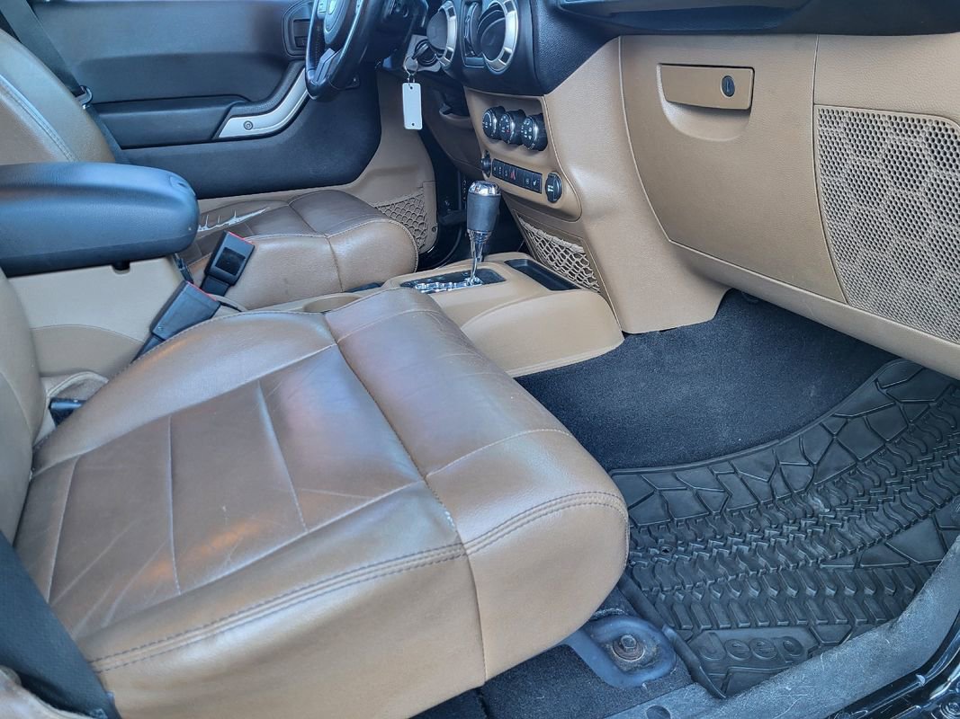 Used 2012 Jeep Wrangler Unlimited Sahara w/ Dual Top Group image 22